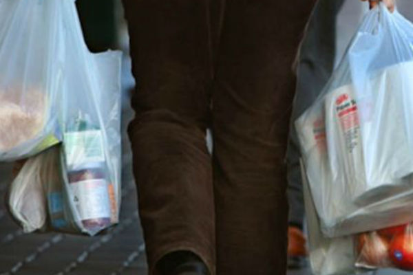 Article image for Woolies plastic bag ban: ‘What a load of crap!’