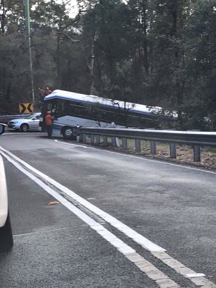 Article image for Bus stuck on Old Bathurst Rd