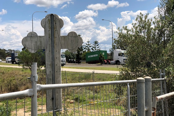 Article image for Semi-trailer ‘snapped in half’ on the Prospect Highway