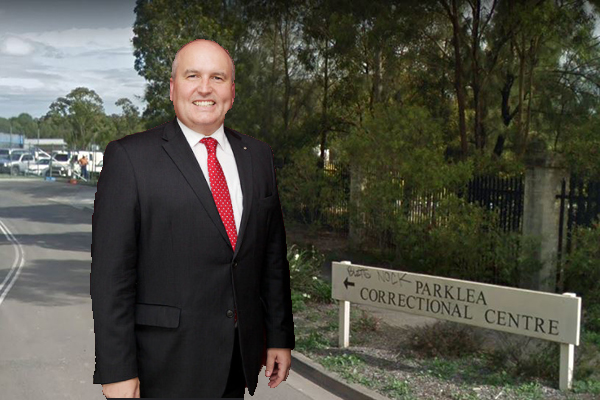 Article image for Corrective Services Minister David Elliott calls in about Parklea mess