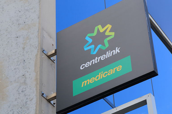 Article image for $1-billion investment to reduce Centrelink wait times