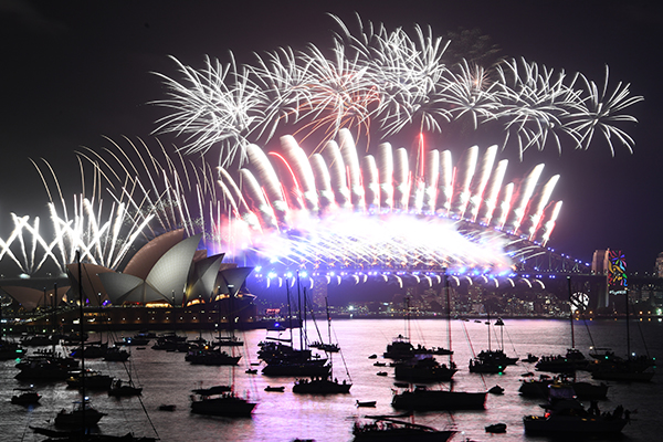 Article image for New Year’s Eve: Cracking fireworks display welcomes in 2018
