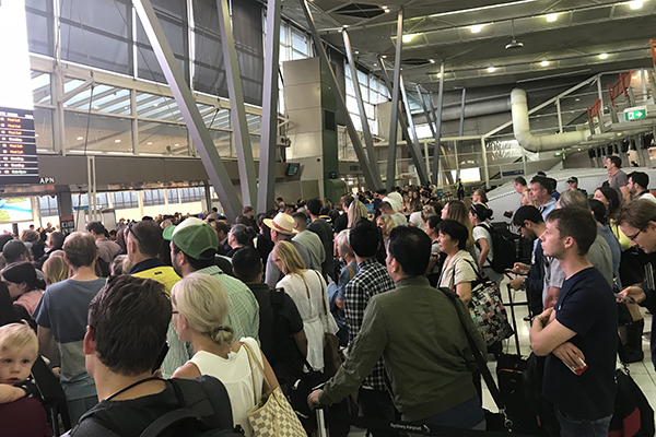 Article image for Security glitch causes chaos at Sydney Airport