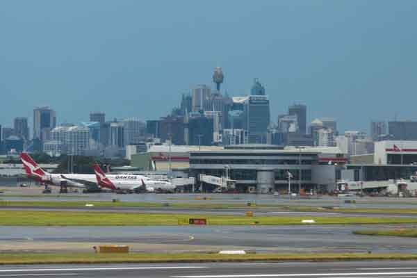 Article image for Winds wreak chaos at Sydney Airport