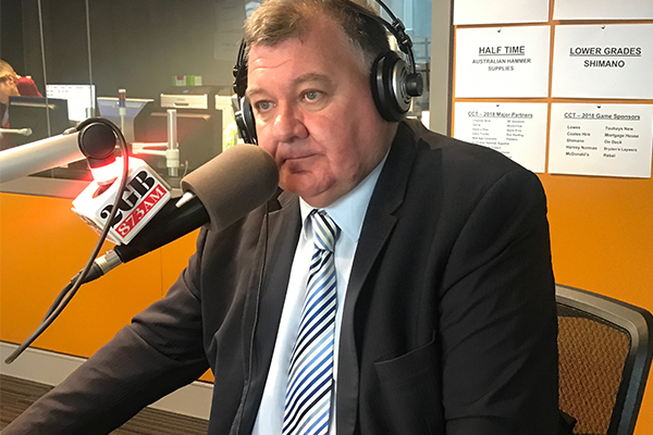 Article image for Liberal MP Craig Kelly denies he threatened to move to the crossbench