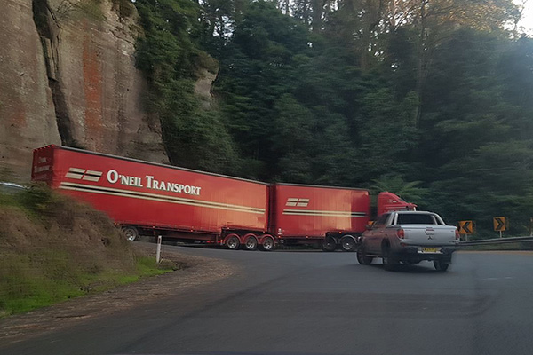 Article image for Overlength truck shuts down mountain road
