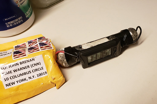 Article image for Pipe bombs mailed to Barack Obama, Hillary Clinton and six other targets