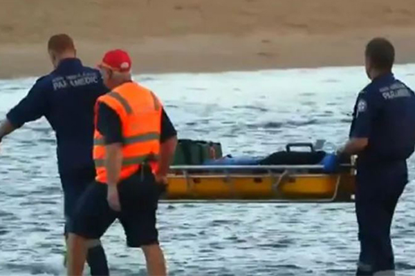 Article image for Search suspended for missing man after double drowning at Moonee Beach