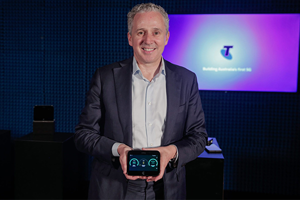 Article image for Telstra unveils first look at 5G network, 160-times faster than NBN