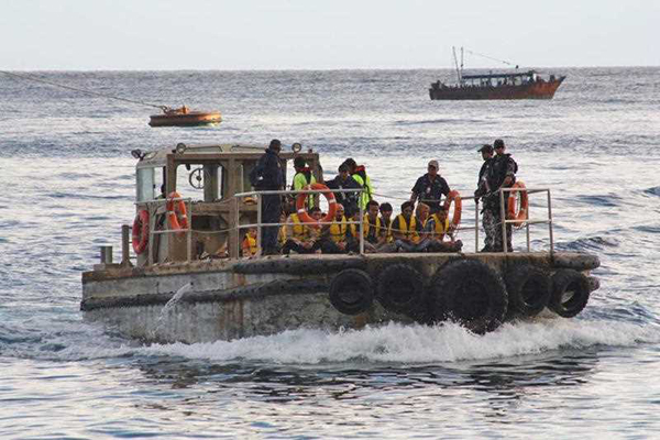 Article image for Greens and independents searching for ‘loopholes’ to break the government’s Christmas Island plan