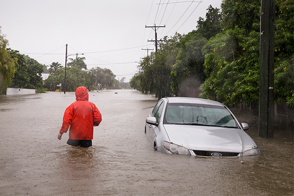 Article image for Queensland floods: One resident takes to rescuing locals as water levels peak