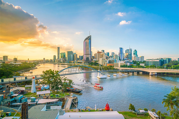 More families than ever ditch Sydney for Brisbane
