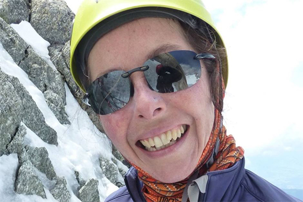 Article image for Calls for tighter climbing restrictions as Sydney woman goes missing in Himalayas