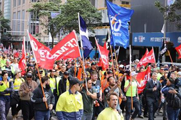 Article image for ‘Astonishingly unlawful’: CFMMEU in the firing line of union-busting bill