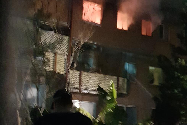 Article image for Man dies in Redfern unit fire despite heroic effort from firefighters