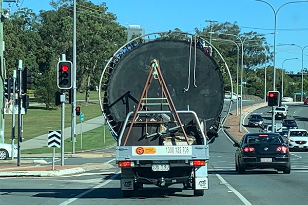 Rental ute carries ridiculously dangerous load