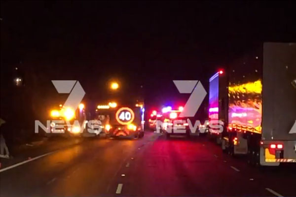 Major incident shuts the M1 motorway, causing traffic chaos