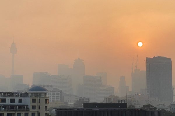 Article image for Severe air quality warnings in place as Sydney shrouded in smoke