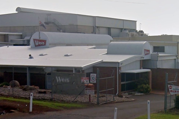 Article image for Iconic Weis Bars factory to close after more than 60 years