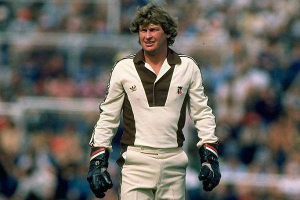 Ian Smith reveals the player who will go down as the best ever Kiwi batsman