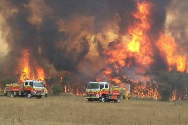 Article image for Border fire joins up as conditions escalate