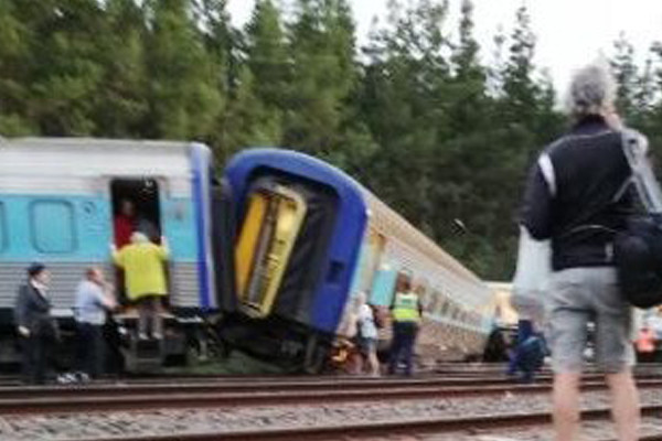 Article image for Train driver emailed concerns weeks before being killed in XPT derailment