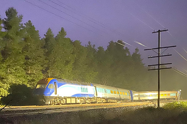 Article image for Deputy PM refuses to admit there were warnings ahead of fatal derailment