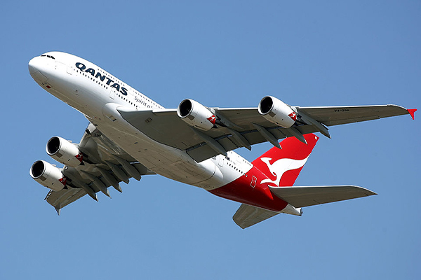 Qantas ‘fails to show a heart’ in ‘all-time low’ for national carrier