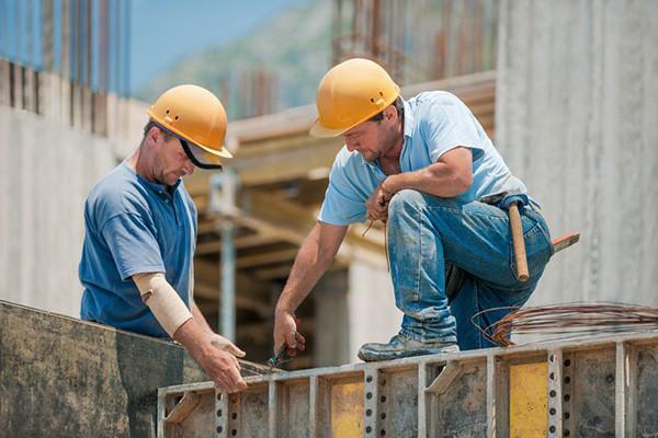 Tradies turning to their mates for mental health support