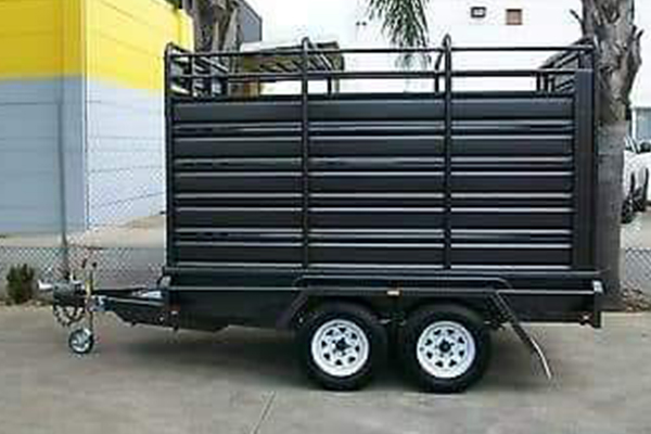 Article image for Police search for stolen trailer