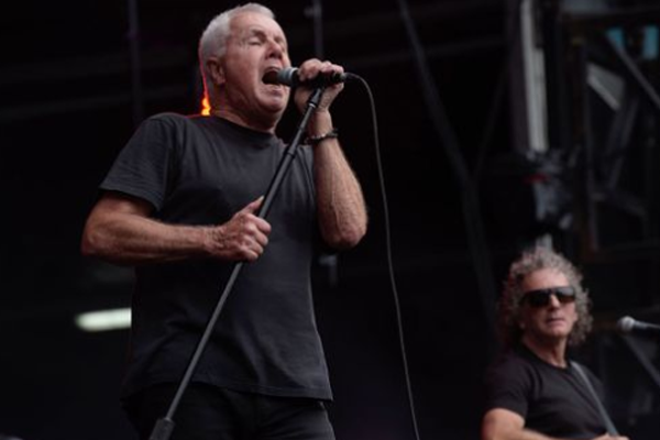 Article image for Daryl Braithwaite debuts new single originally meant for Pink