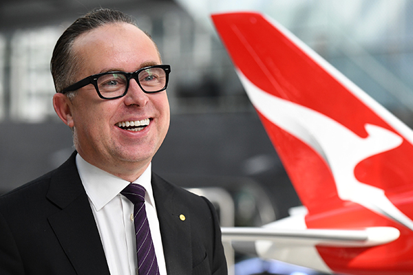 Qantas boss defends sacking 6000 workers