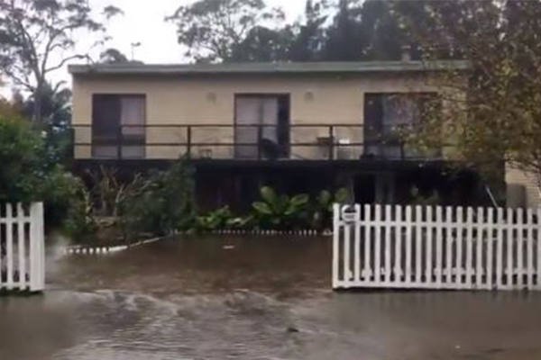 NSW South Coast residents evacuated as wet weather lashes state