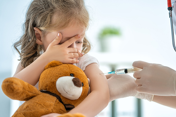 Article image for Dr Nick Coatsworth calls for review of COVID vaccines for children