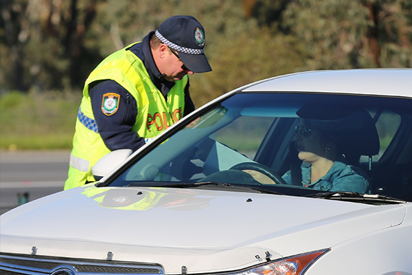 Article image for Critical medical workers turned back at NSW-Victoria border