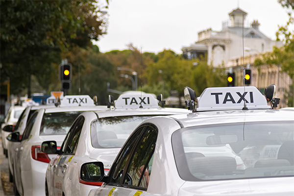 Article image for ‘An act of bastardry’: Taxi drivers short-changed on plate compensation 