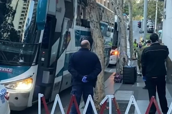 Hundreds of travellers evacuated from Sydney quarantine hotel