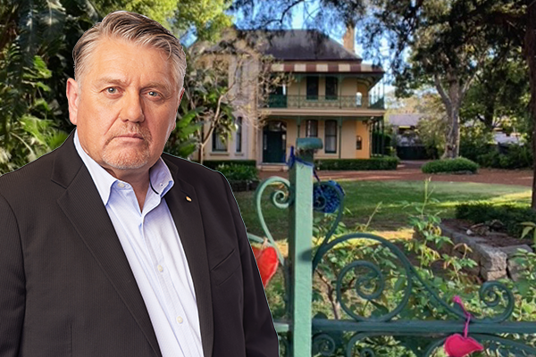 Article image for ‘You’re a dolt!’: Ray Hadley slams ‘nonsense’ defence of new Powerhouse site amid flooding