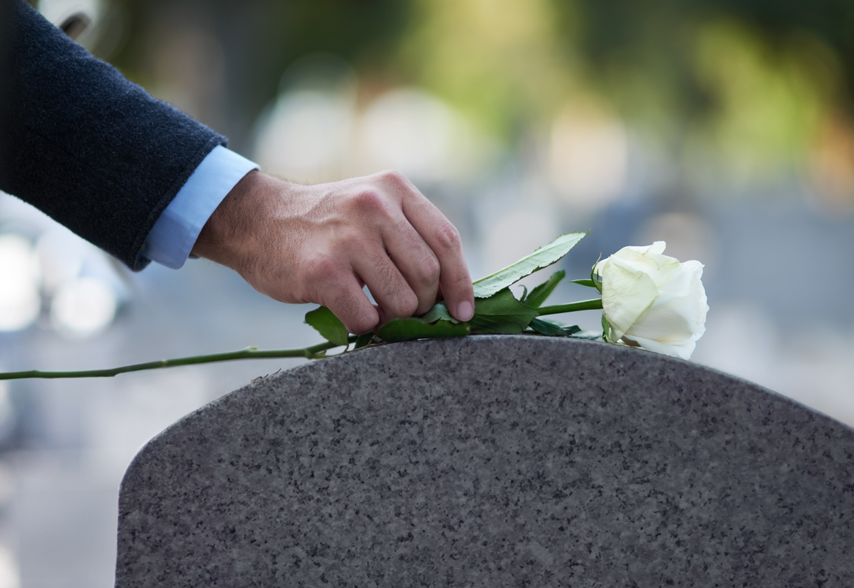 Grateful Sydneysiders rush to the graves of loved ones