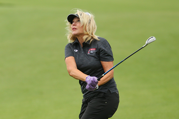 Avid golfer Kerri-Anne Kennerley goes on the warpath against Clover Moore