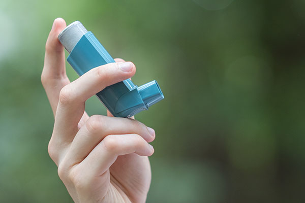 Michael Clarke hails new technology to help those suffering with asthma