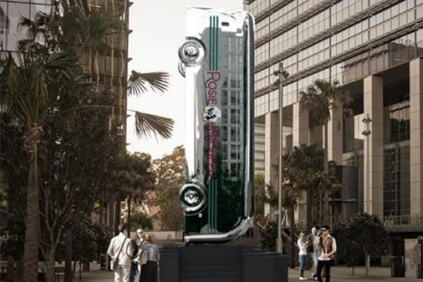 Parramatta gets vertical bus statue