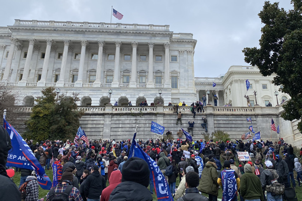 Article image for Chaos in Washington DC as Trump supporters storm the Capitol