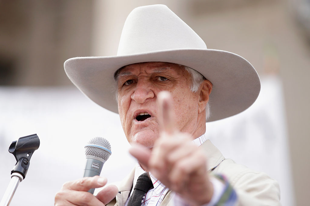 Article image for Bob Katter slams Defence Department’s ‘incompetence’ over Chinese security threat