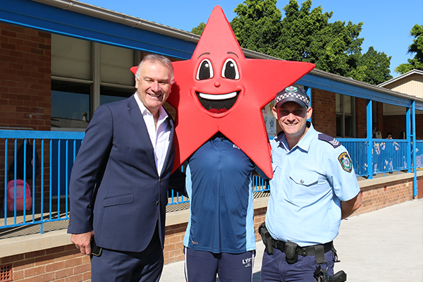 Schoolchildren (star) jump into opportunity to meet local police