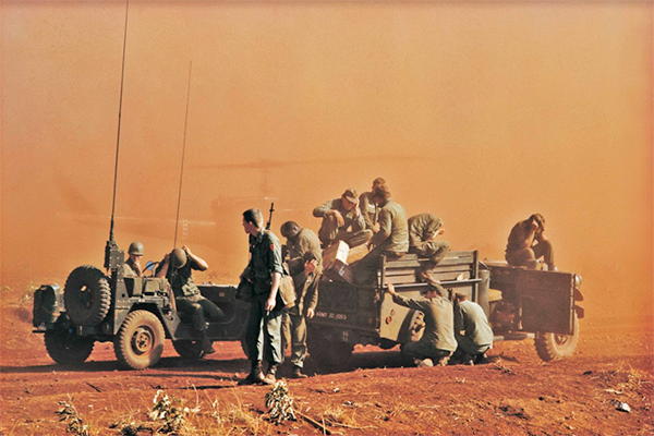 Photojournalist to auction harrowing Vietnam War photos for veteran charity