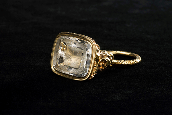 Rare 19th century gold seal stolen from Sydney exhibit