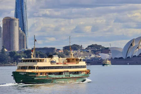 ‘Grand old dame’ of Sydney Harbour takes final voyage
