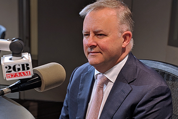 Article image for Anthony Albanese pays tribute to Queen Elizabeth II