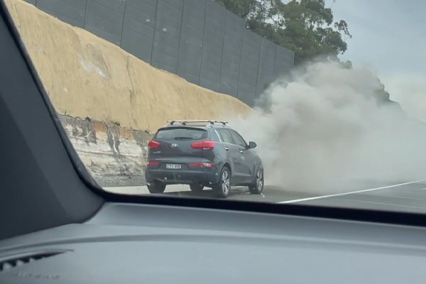 Article image for WATCH | Car fire engulfs M2 in smoke at North Rocks